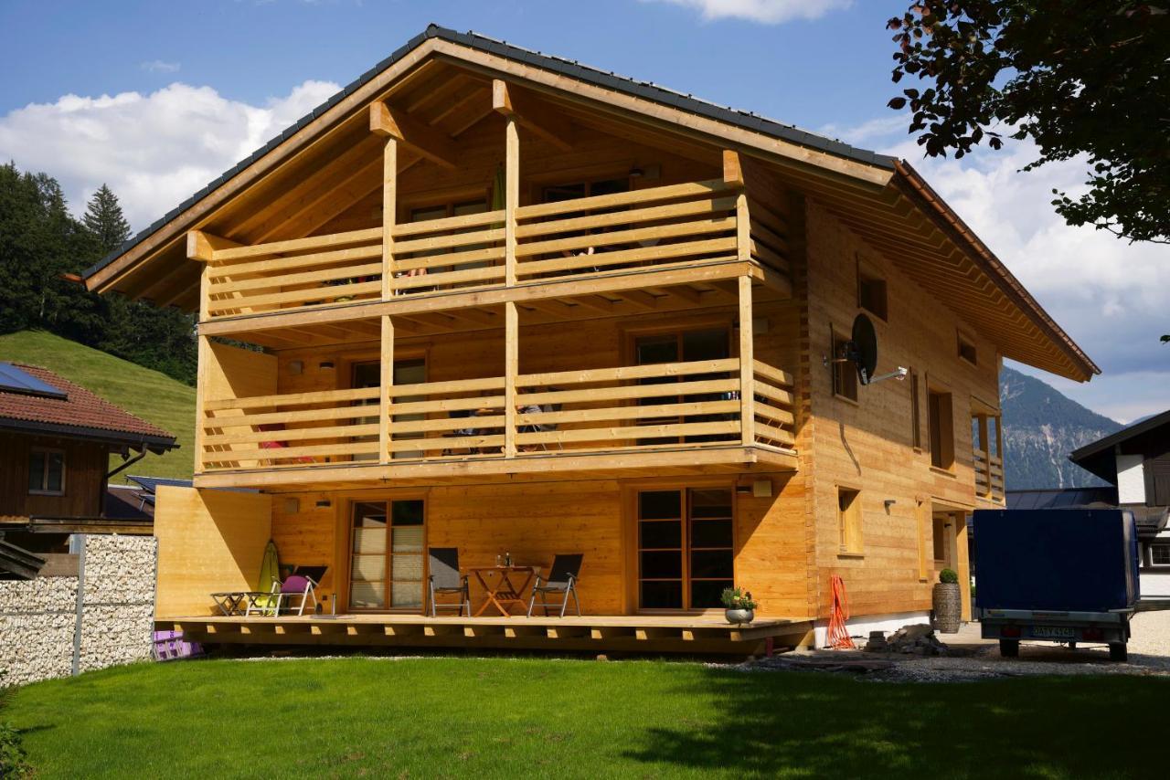 Leos Alpenchalet - Inclusive Sommer Bergbahnticket Und E-Auto Ladestation Oberstdorf Exteriör bild