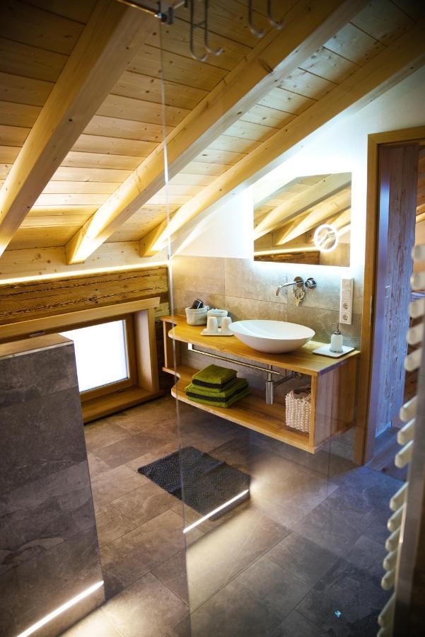 Leos Alpenchalet - Inclusive Sommer Bergbahnticket Und E-Auto Ladestation Oberstdorf Exteriör bild